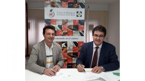 La firma de este acuerdo, presidida por Javier Miguel López y Javier Ramón Puga